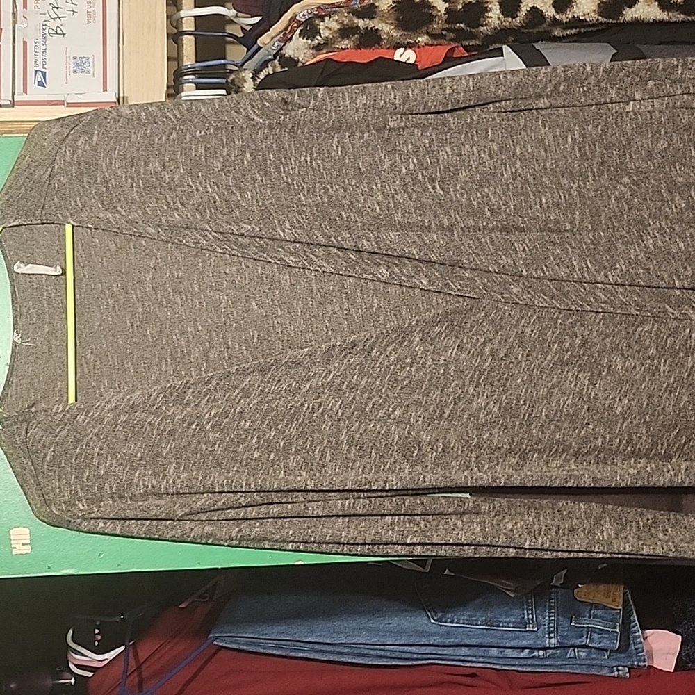 Brown sweater - Picture 3 of 5